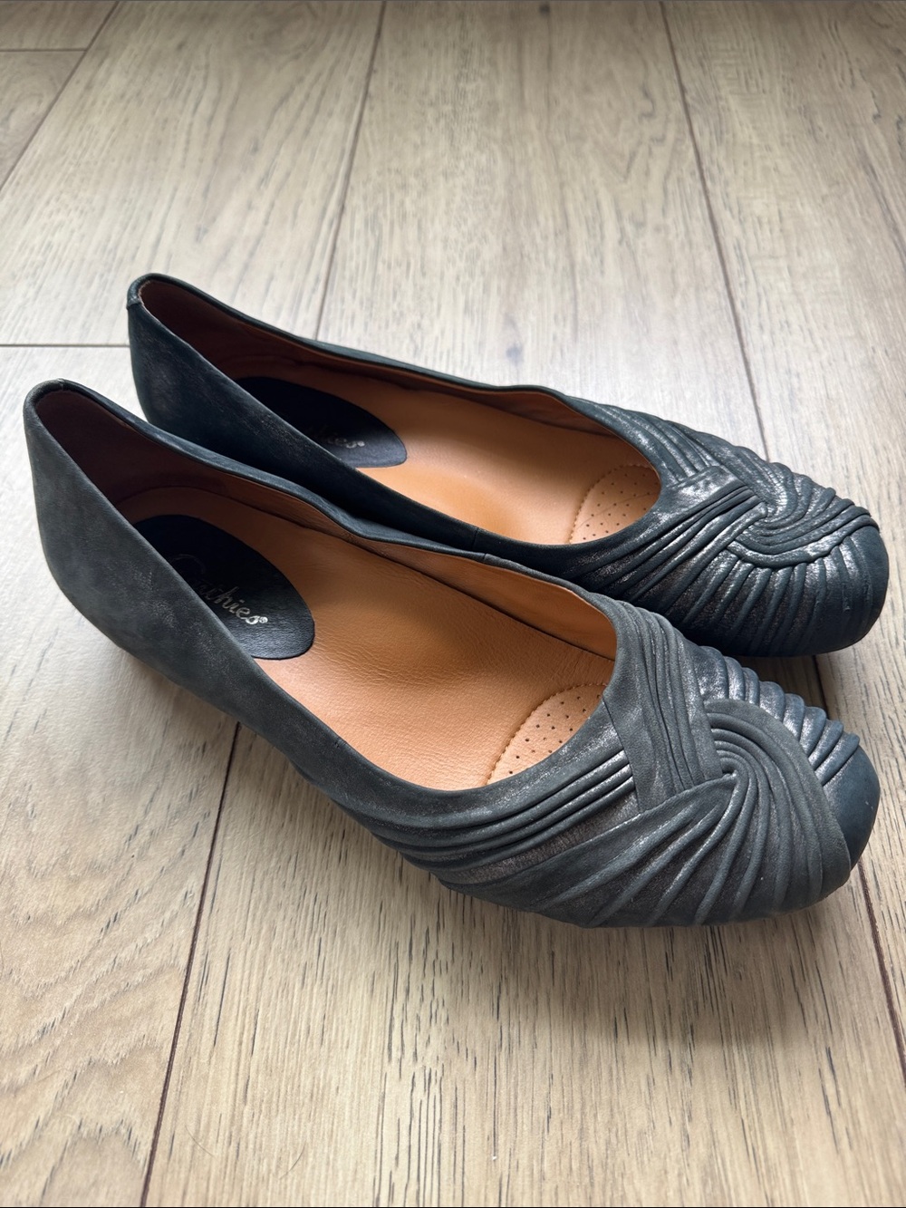 Earthies Vanya Ballet Flats Women’s 11B Pewter Leather Comfort Slip On Shoes